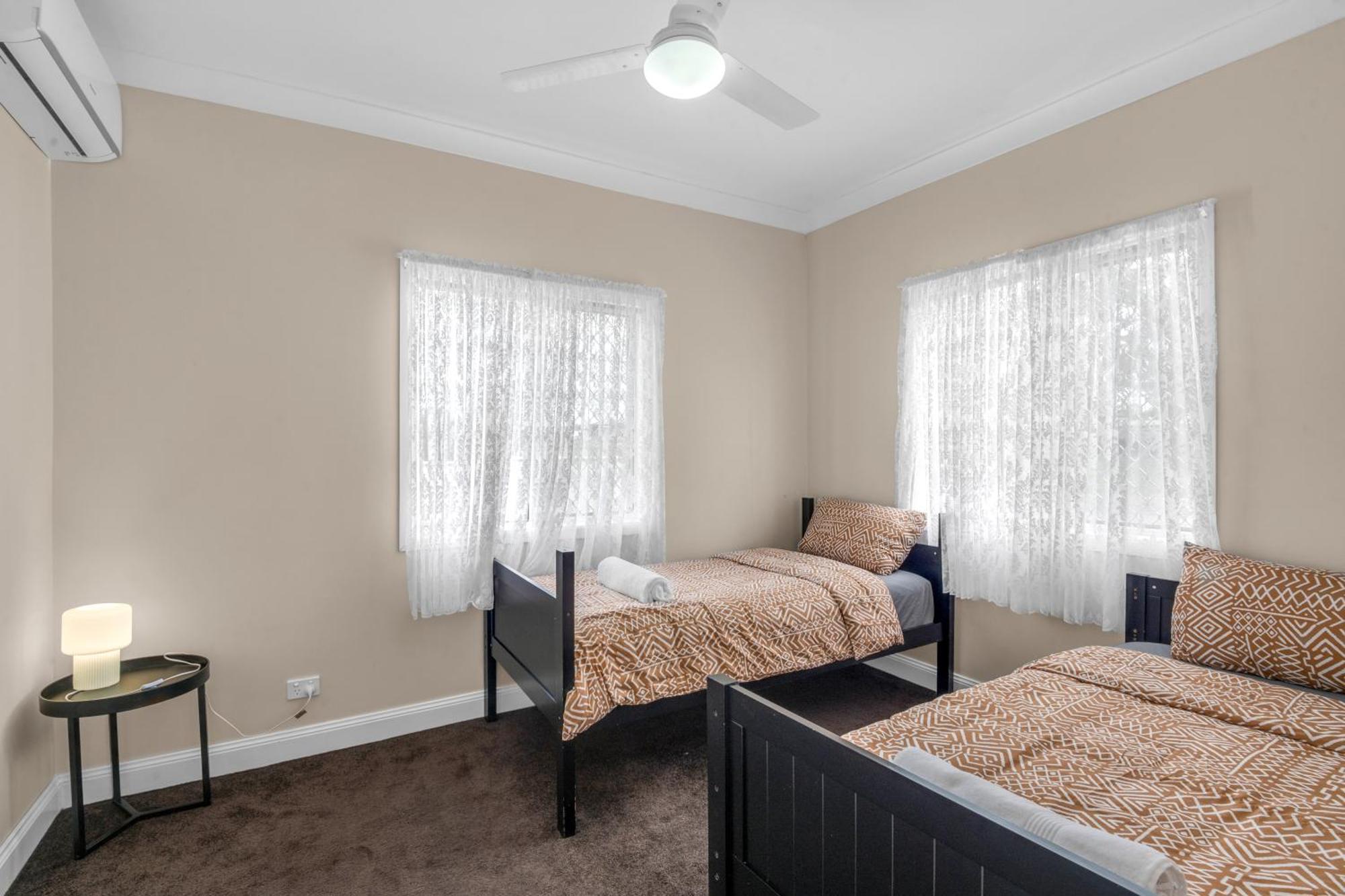 Quaint 2 Bedroom Fully Furnished
